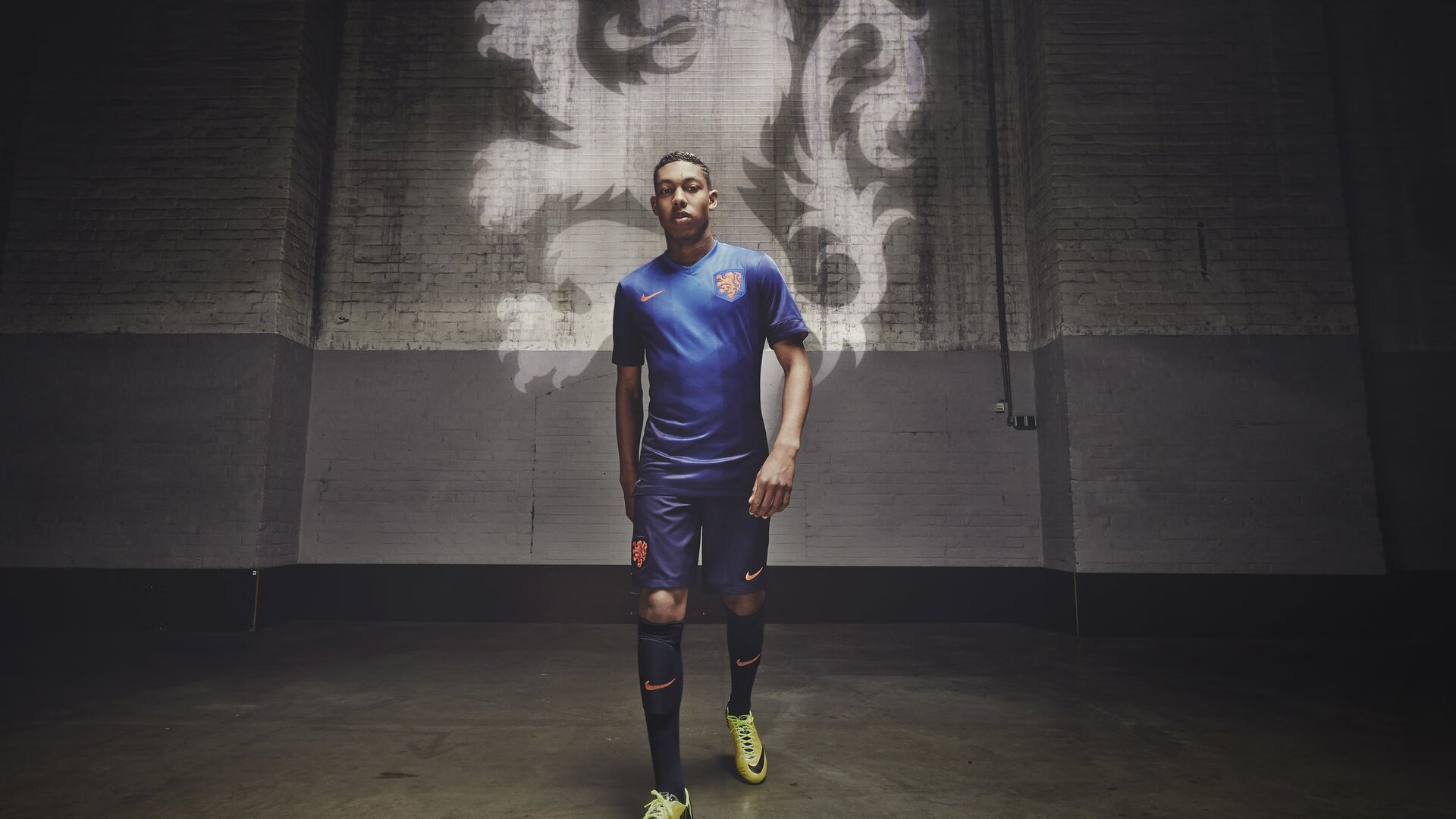 个人英雄与团队战歌,李刚仁与巴拉圭的双线叙事,如何定义现代足球?